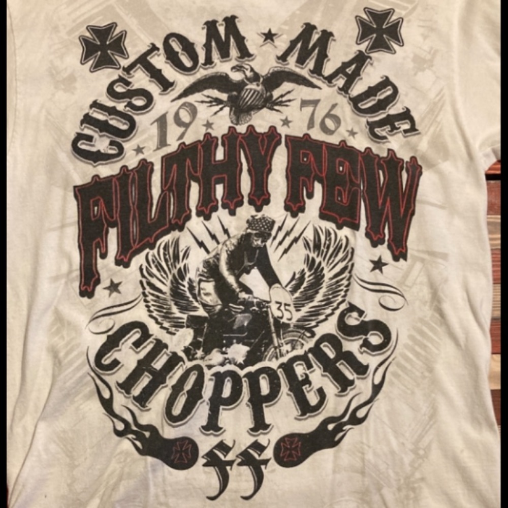 Men’s retro graphic T